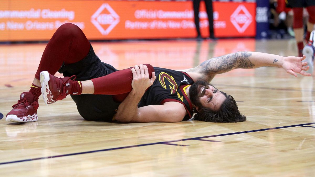 Ricky Rubio se lesiona de gravedad durante el partido entre Cavaliers y Pelicans