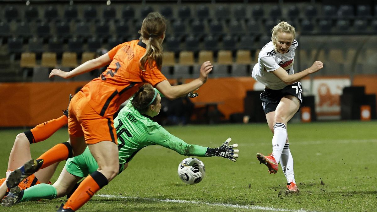 Lea Schuller vergibt eine Chance - Niederlande vs. Deutschland