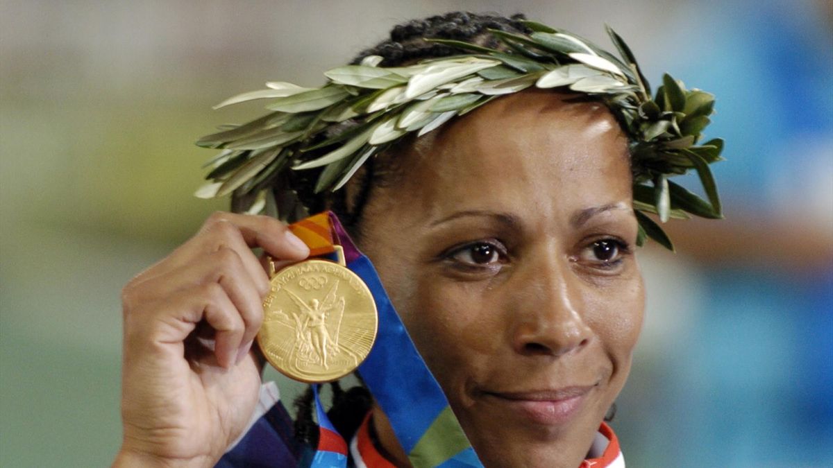 Kelly Holmes krönte sich bei den Olympischen Spielen in Athen 2004 gleich zwei Mal zur Olympiasiegerin