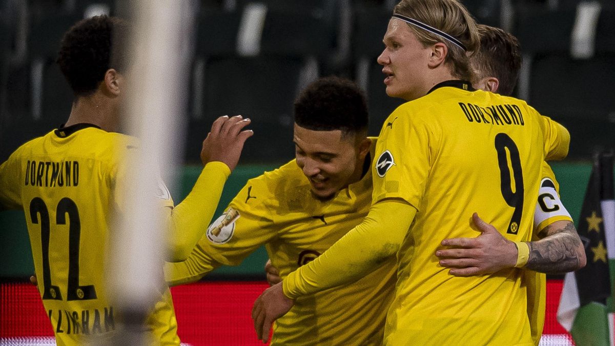 Borussia Dortmund feiert ein Tor gegen Brussia Mönchengladbach