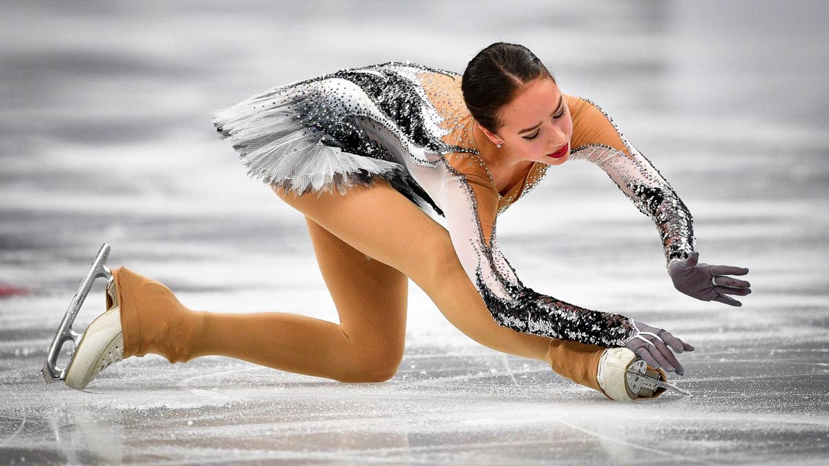 Figure Skating Zagitova Spoils Medvedevas Comeback To Take Lead At 