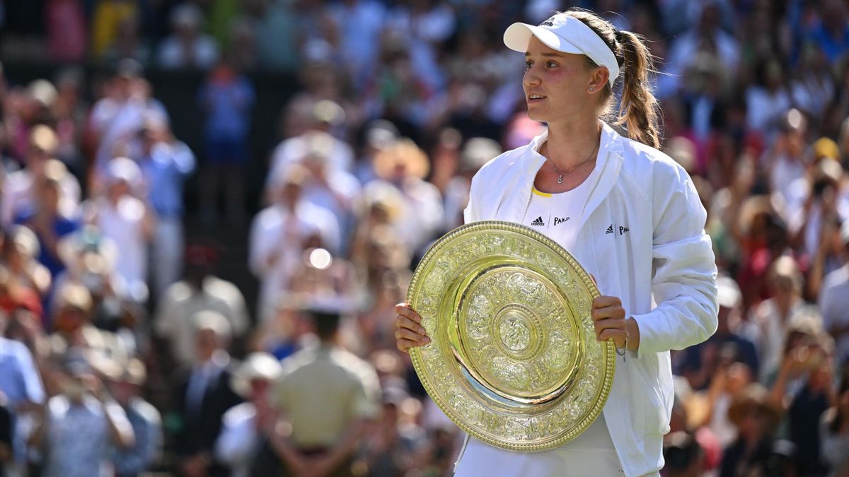 Wimbledon, Elena Rybakina campionessa 2022: sconfitta Ons Jabeur in rimonta -