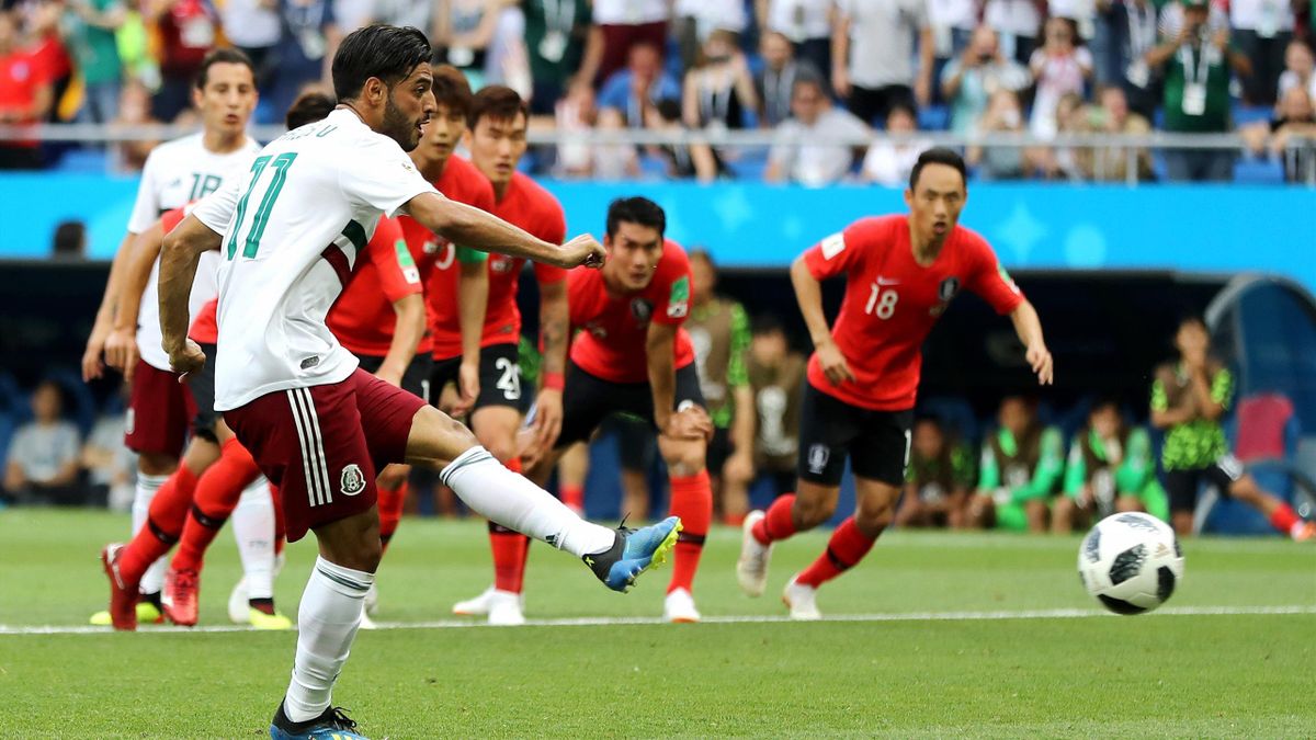 Carlos Vela (Mexique) inscrit un penalty face à la Corée du Sud au Mondial 2018