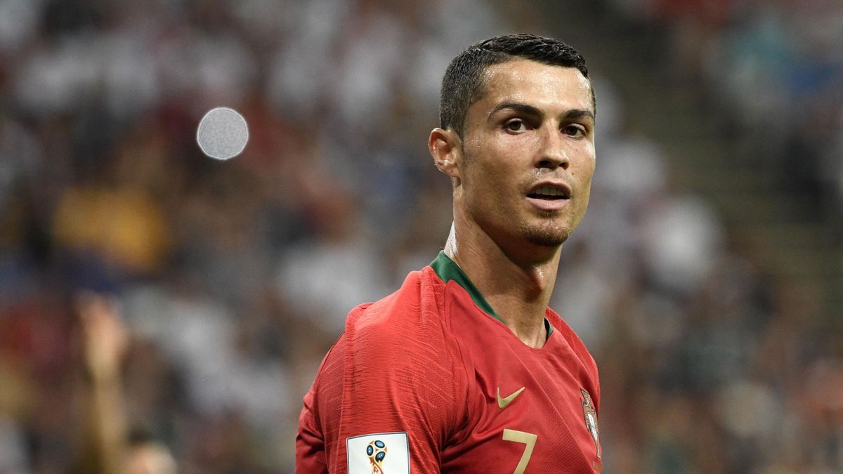 Football news - Cristiano Ronaldo left out of Portugal squad - Eurosport