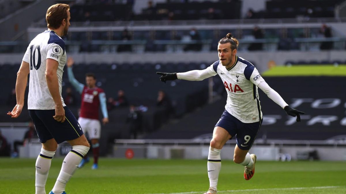Gareth Bale of Tottenham Hotspur celebrates