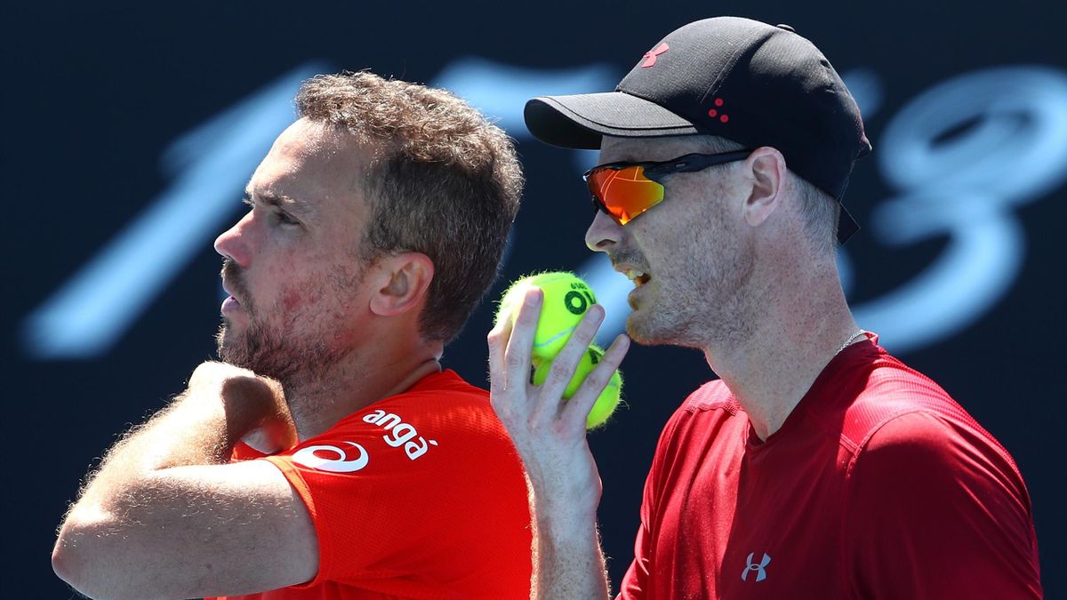 Bruno Soares and Jamie Murray are through to the doubles' quarter-finals