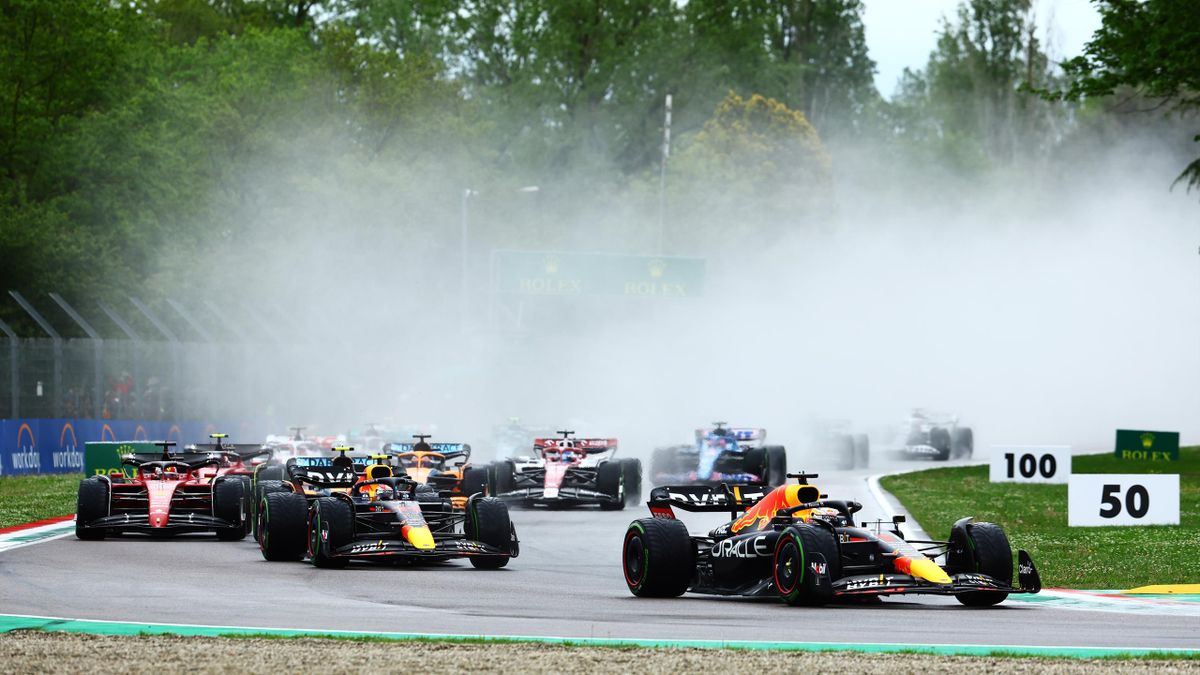 Max Verstappen davanti a Sergio Perez, GP Imola, Getty Images