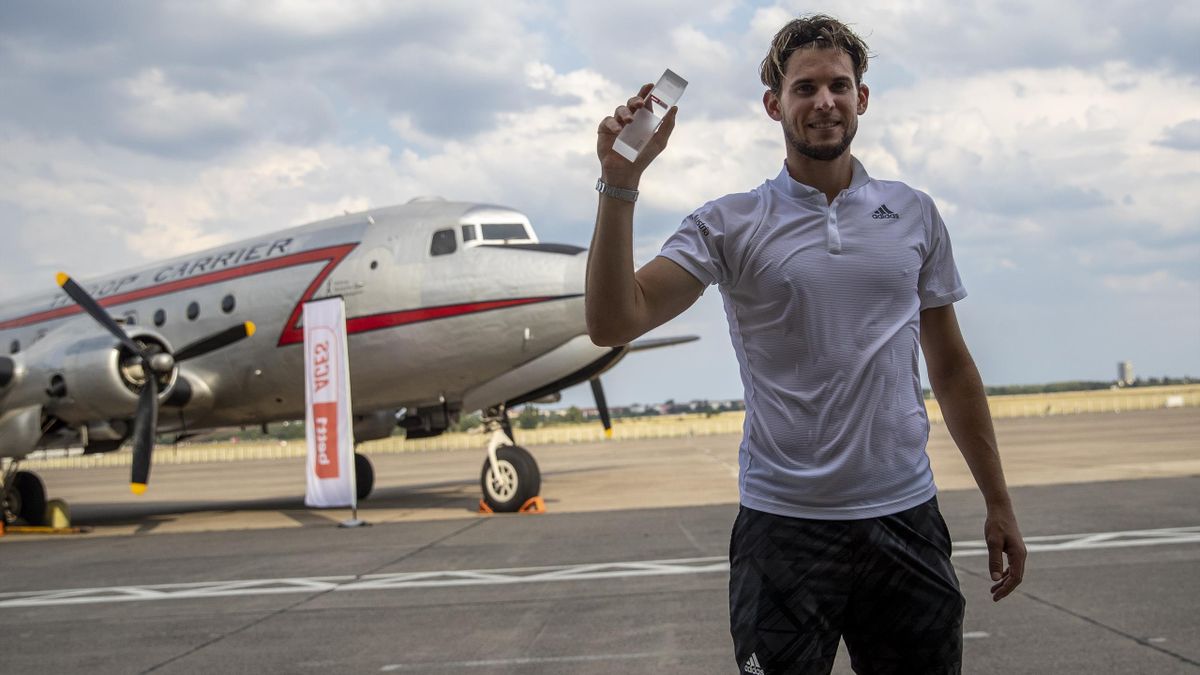Dominic Thiem Gewinnt In Berlin Tempelhof Gegen Jannik Sinner Eurosport