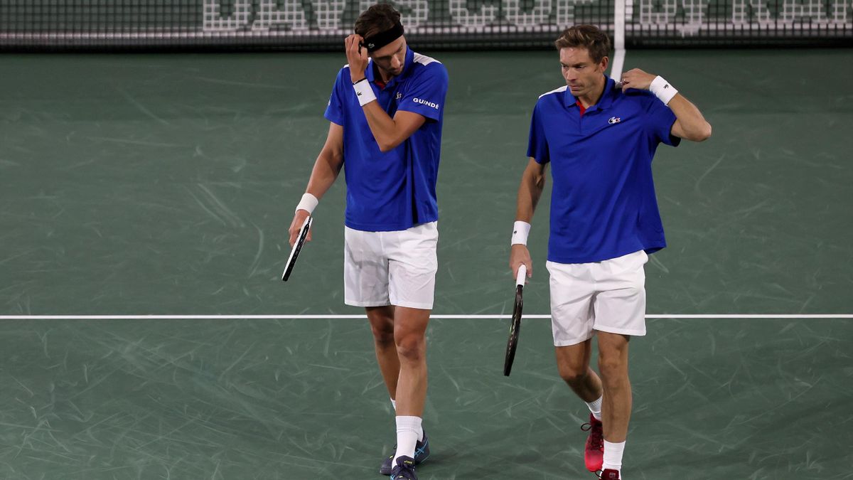 Arthur Rinderknech et Nicolas Mahut lors de France-Australie en Coupe Davis.