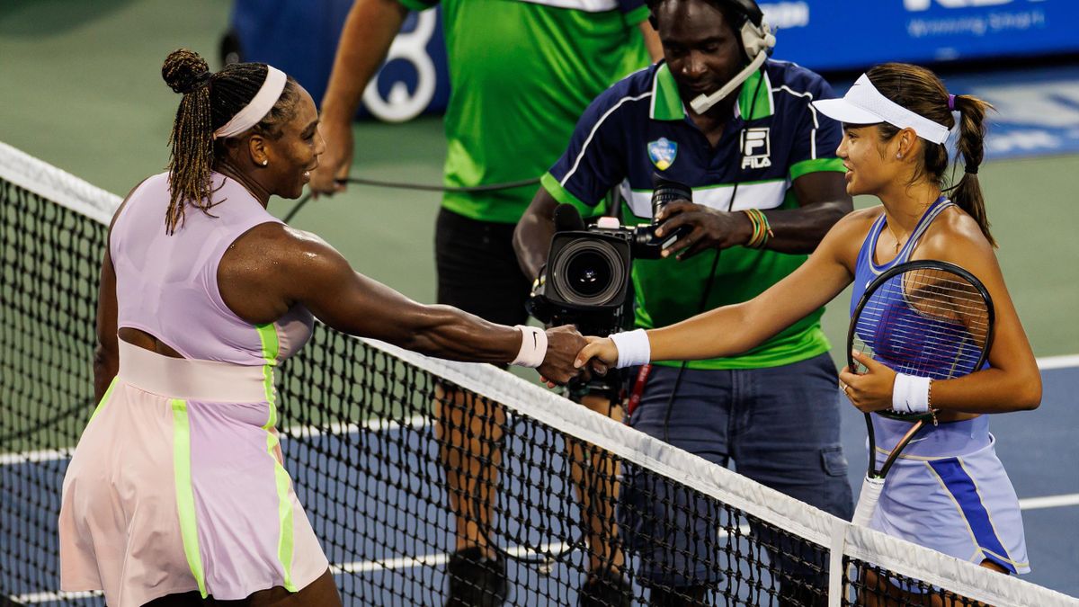 Emma Raducanu wint van Serena Williams