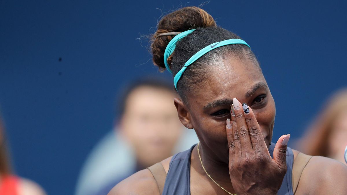 Serena Williams en larmes lors de la cérémonie du tournoi de Toronto