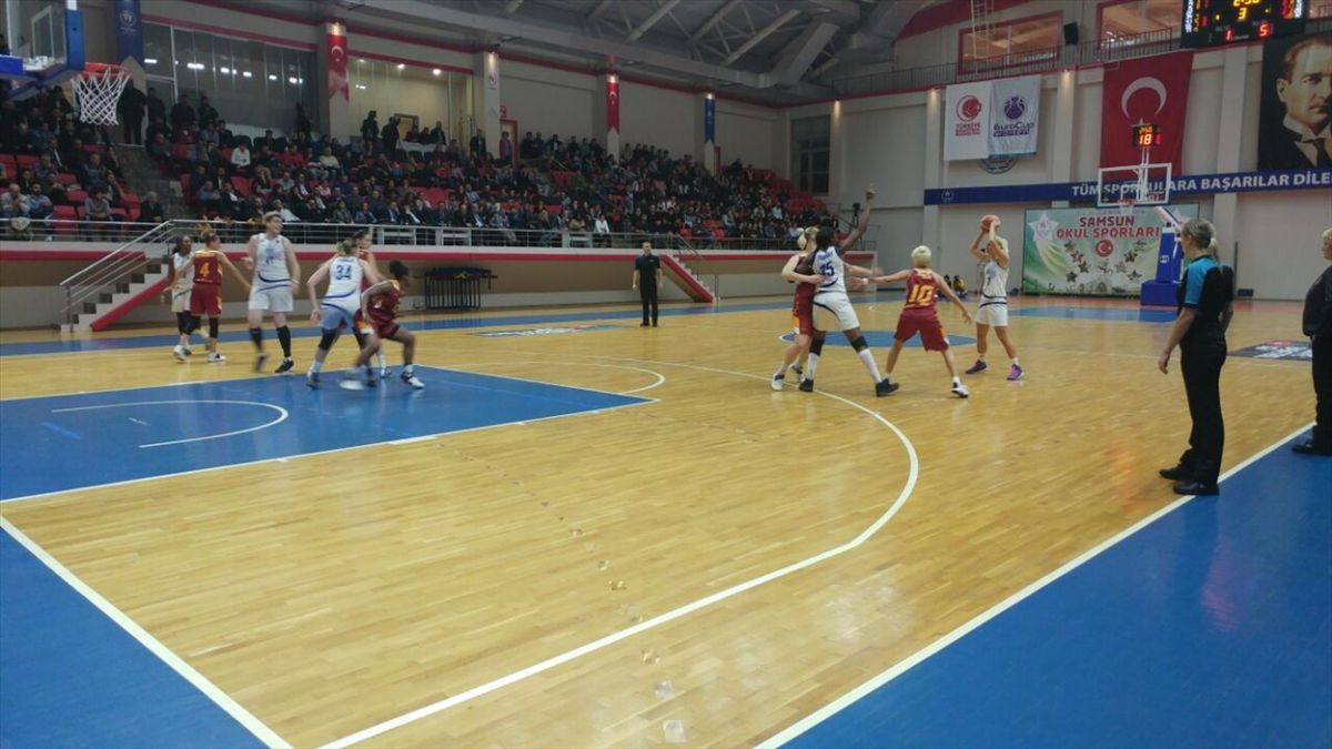Kadinlar Eurocup Ta Turkiye Derbisinin Galibi Galatasaray Eurosport