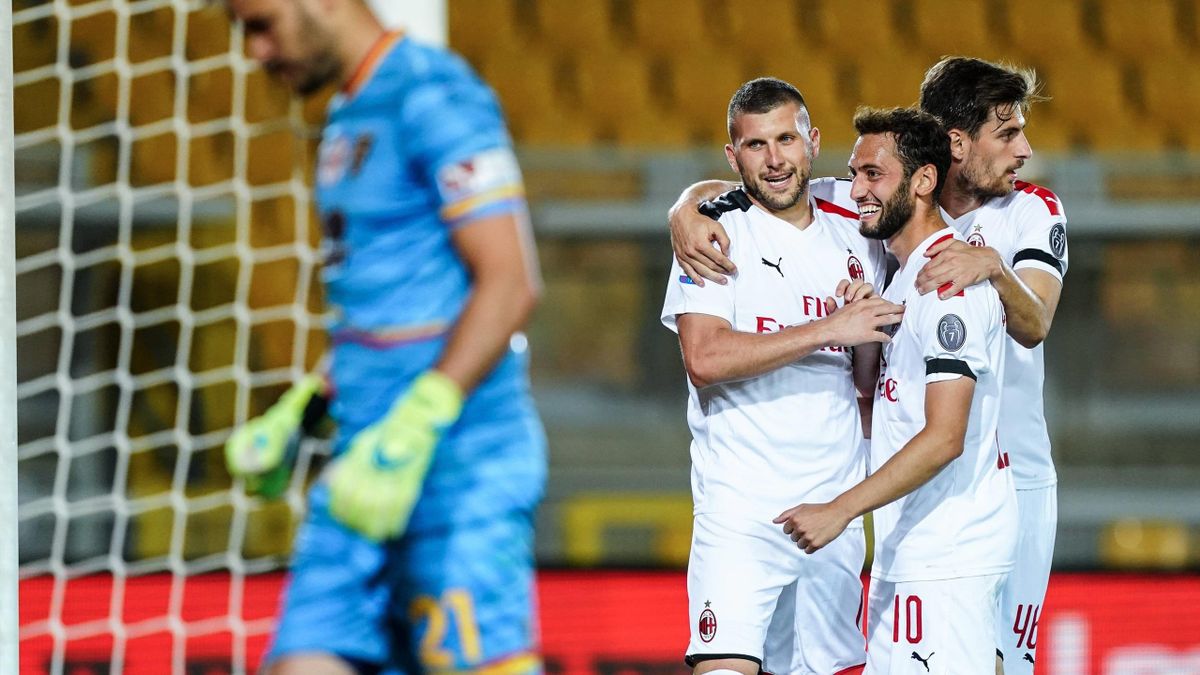 Ante Rebic, Hakan Calhanoglu und der AC Mailand siegten klar bei US Lecce