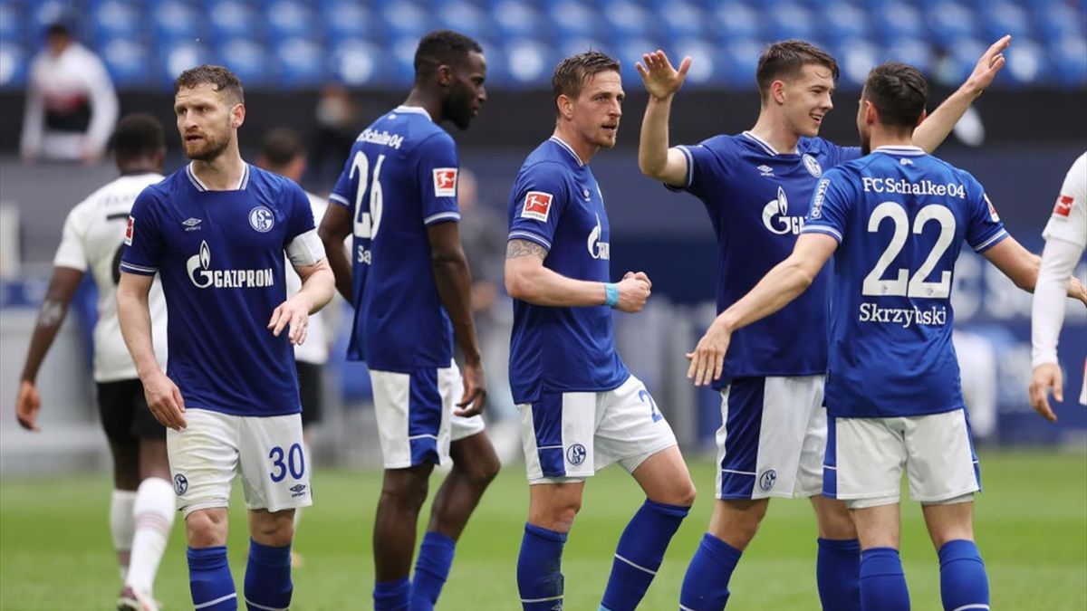 Der FC Schalke 04 hat am 33. Bundesliga-Spieltag überraschend gegen Eintracht Frankfurt gewonnen