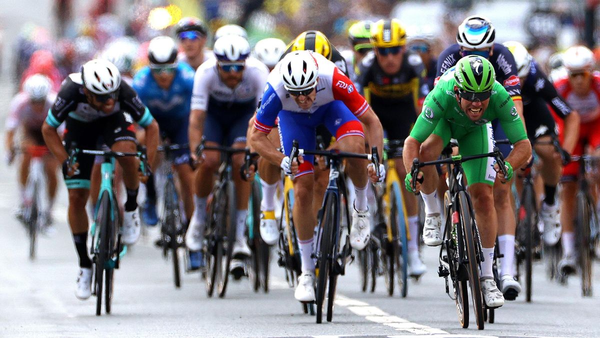 Mark Cavendish (r.) trägt bei der Tour de France das Grüne Trikot