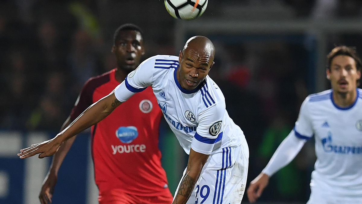 Dfb Pokal Fc Schalke Schlagt Sv Wehen Wiesbaden In Der 2 Runde Eurosport