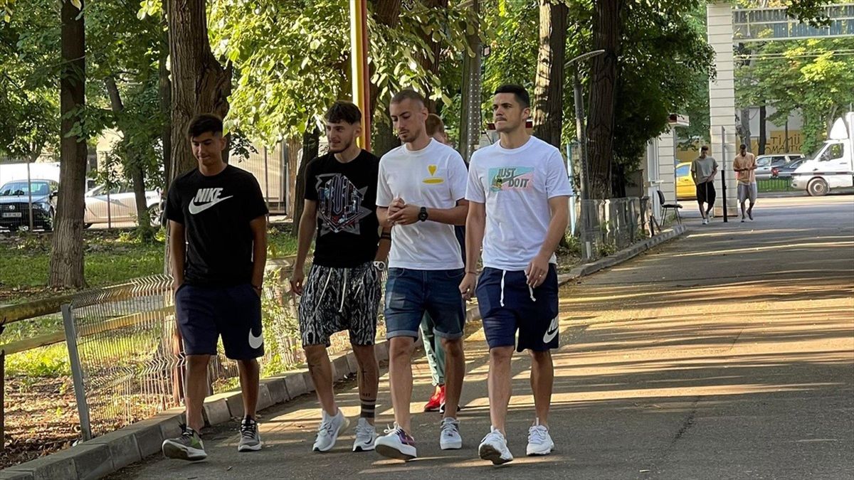 Jucătorii FCSB-ului, la reunirea echipei. Sursa: AS.ro