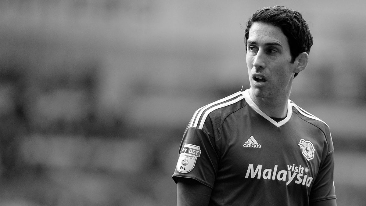 eks igrok apl piter uittingem umer v 35