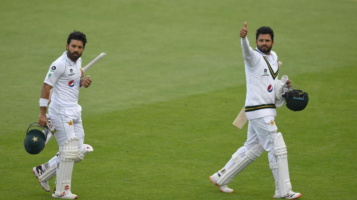Pakistan Captain Azhar Ali Hits Defiant Fifty To Keep England At Bay Eurosport