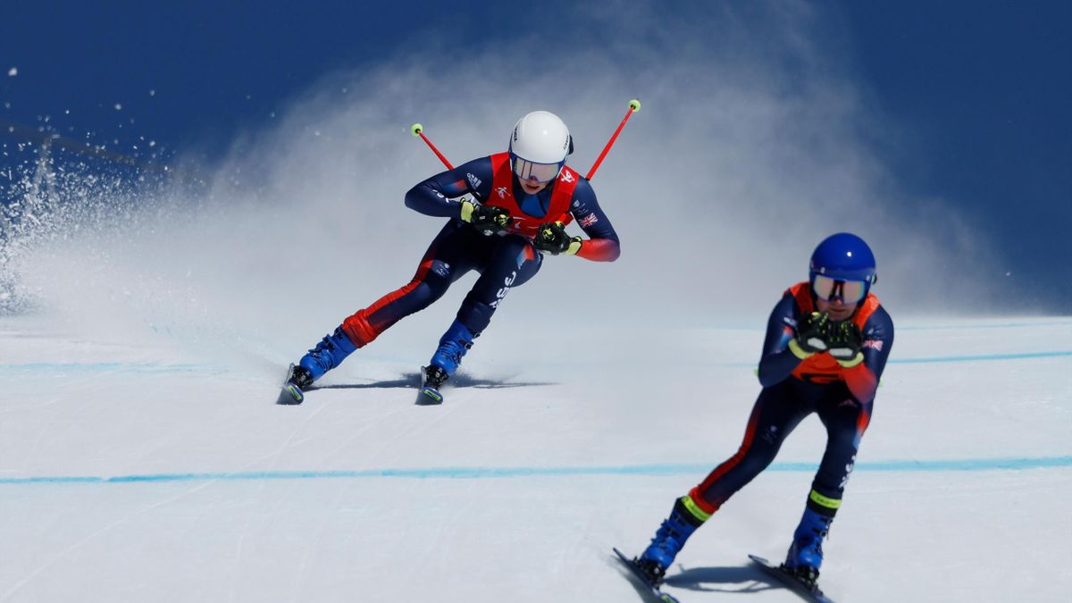 Neil Simpson est guidé par son frère, Andrew, dans les épreuves de ski alpin des Jeux Paralympiques de Pékin 2022