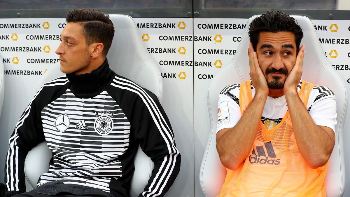 Contrairement à Özil, Gündogan veut continuer à jouer avec ...