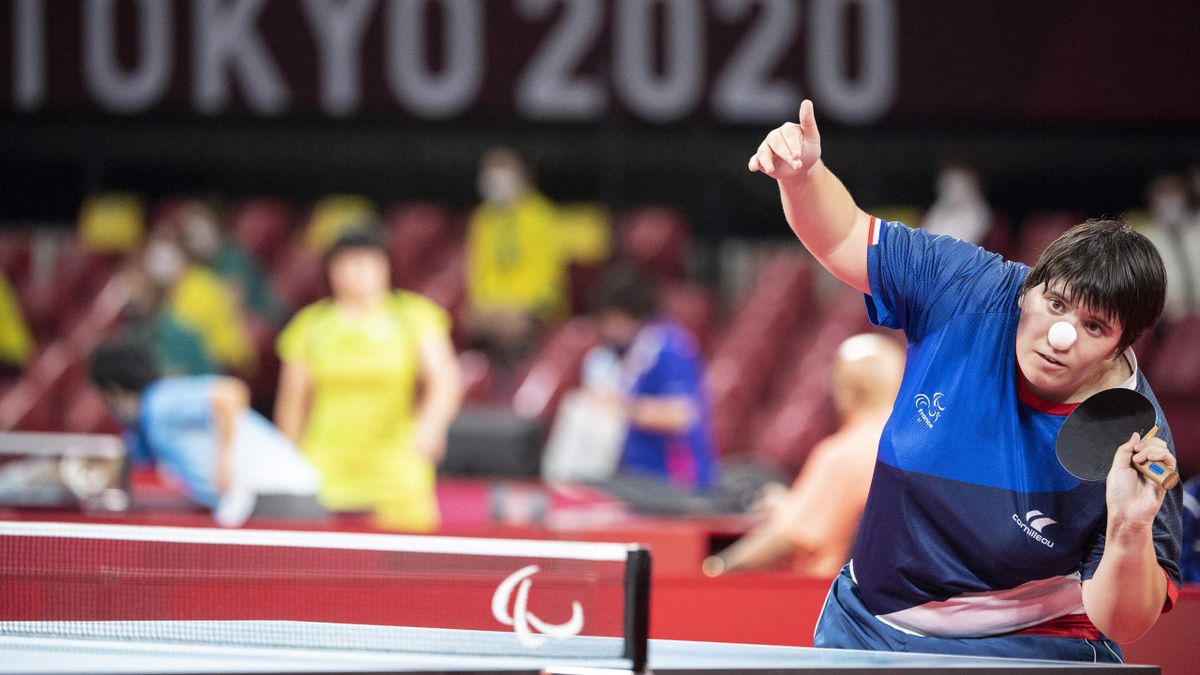 Léa ferney en para tennis de table aux Jeux Paralympiques de Tokyo.