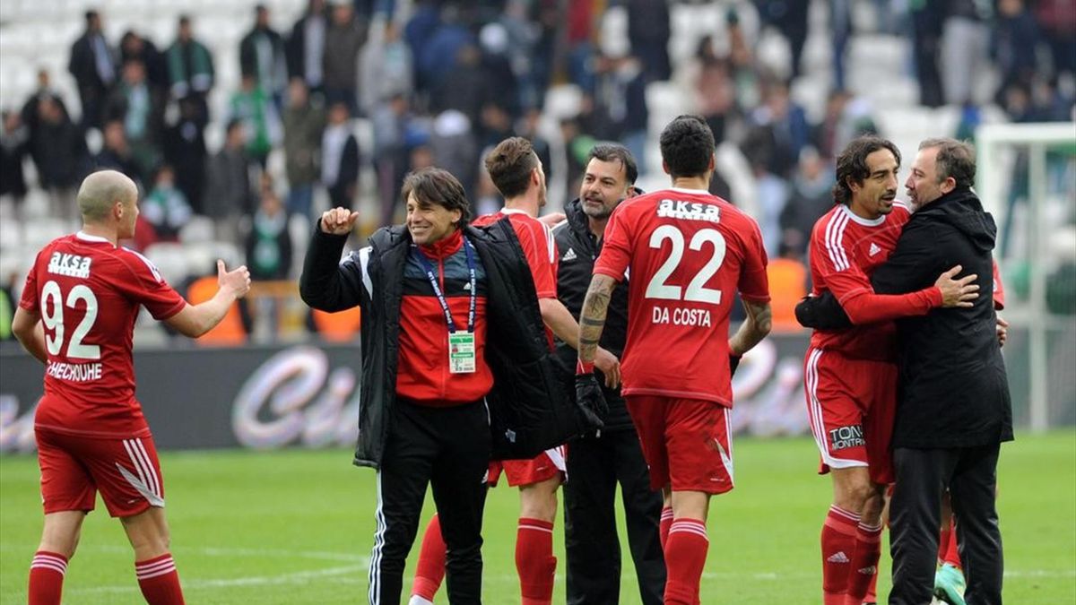 Sivasspor bu sezon ilk kez üç maç üst üste kazandı - Eurosport