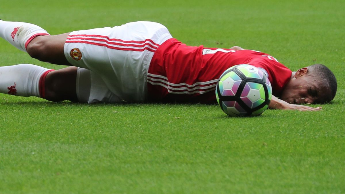 Head injuries: Football's continuing failure highlighted yet again by