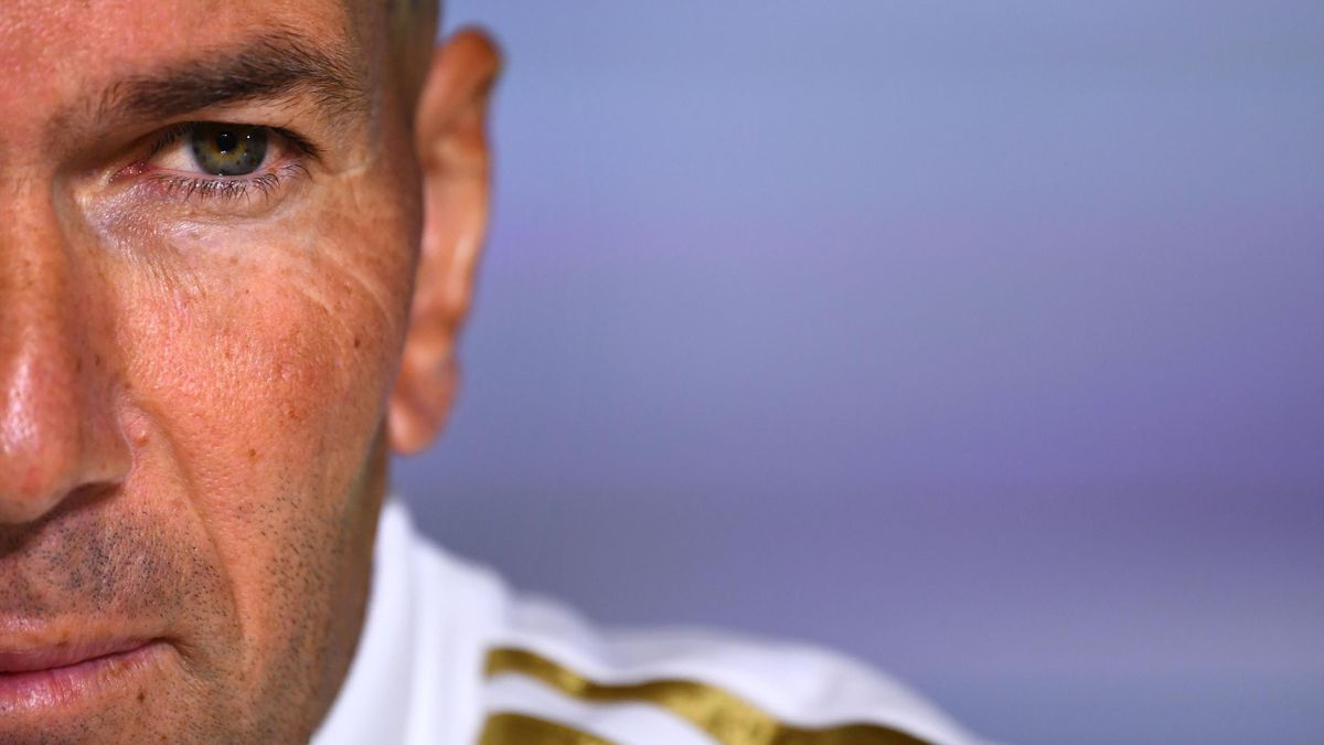 Zinedine Zidane e într-o situație grea la Real Madrid