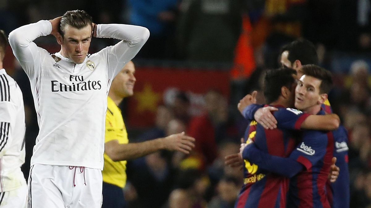 Gareth Bale holds his head in his hands