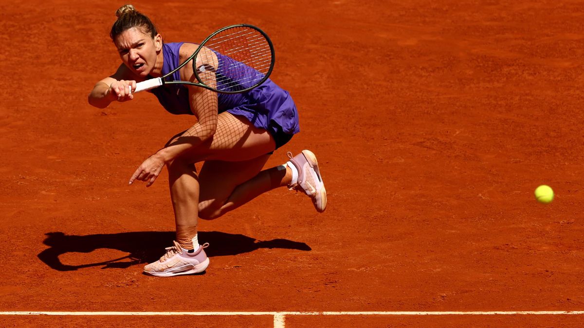 Allergic Roar Banzai Simona Halep a ajuns deja în Franța, pentru a pregăti Roland Garros 2022.  Probleme pentru româncă - Eurosport