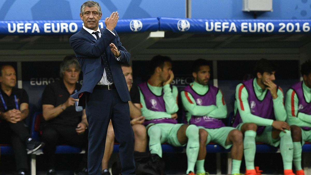 Portugal Coach Santos Praises Eder S Performance Eurosport