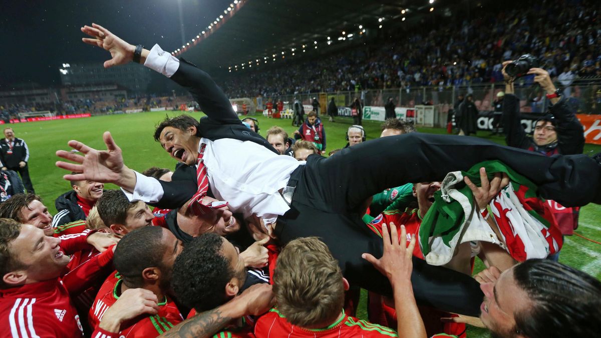Wales Qualify For Euro 16 Despite Bosnia Herzegovina Defeat Eurosport
