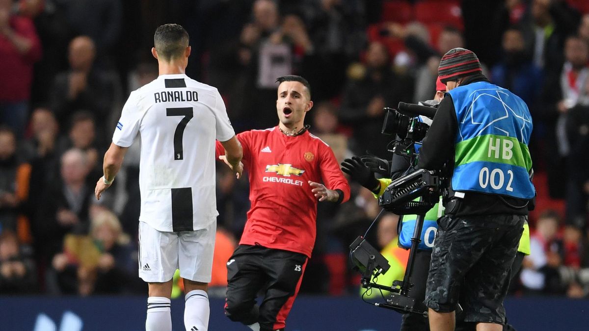 ronaldu snova pobedil myu na old