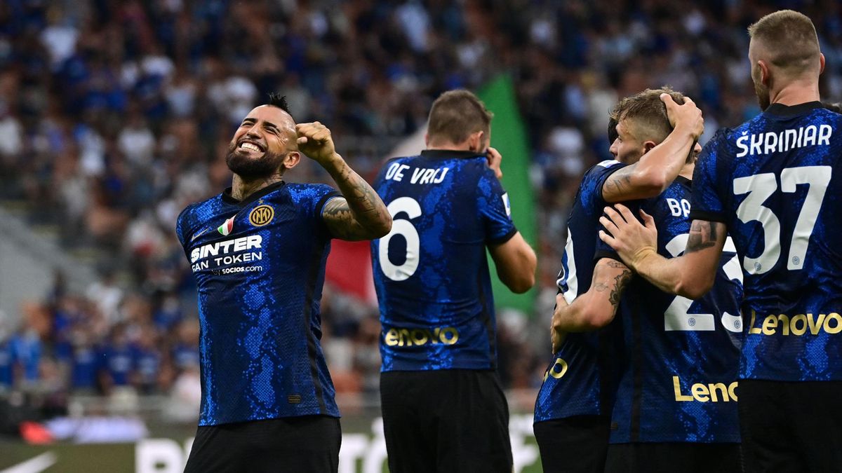 La gioia di Arturo Vidal, Inter-Genoa, Serie A 2021-22, Getty Images
