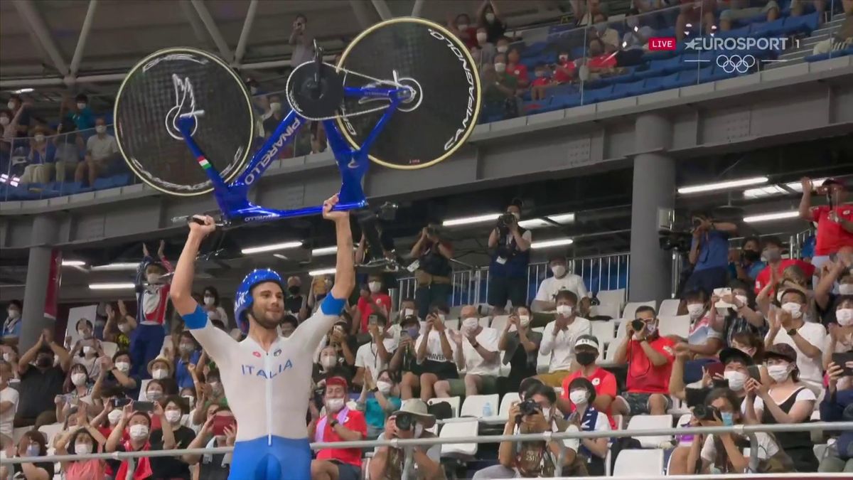 Tokyo 2020 Ganna Inspires Italy To Remarkable Team Pursuit Gold And New World Record Eurosport