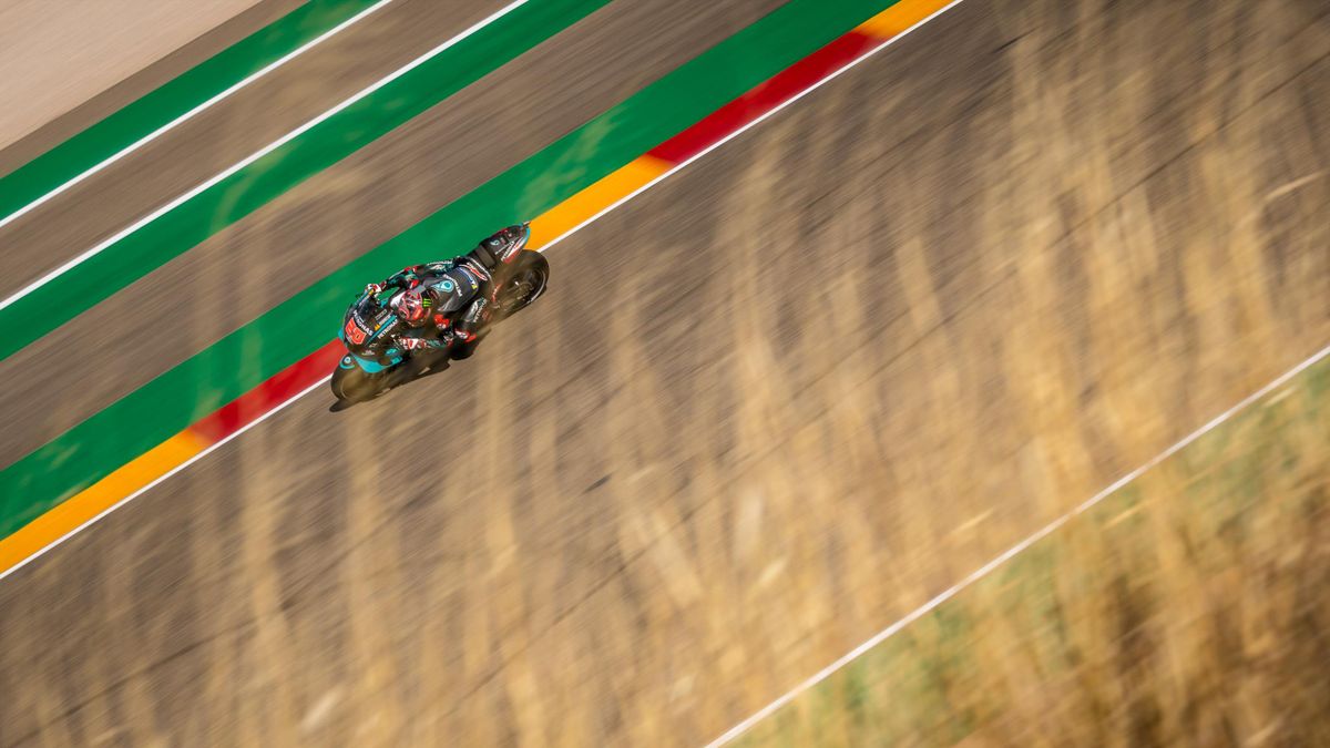 Fabio Quartararo of France and Petronas Yamaha SRT rides to his pole position during the qualifying for the MotoGP of Aragon at Motorland Aragon Circuit on October 17, 2020 in Alcaniz, Spain