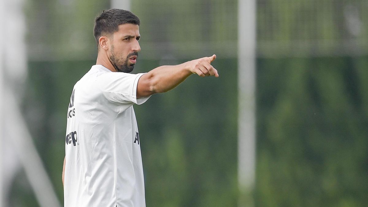 Sami Khedira Liebaugelt Mit Wechsel In Die Premier League Eurosport