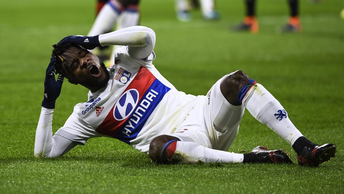 Lyon's French forward Maxwel Cornet reacts after missing a goal opportunity during the French L1 football match between Lyon (OL) and Rennes (SRFC) on February 11, 2018