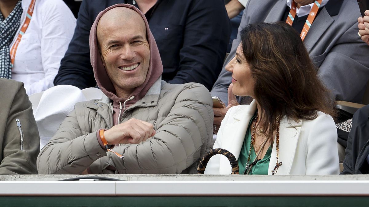 PARIS, FRANCE - MAY 27: Zinedine Zidane and his wife Veronique Zidane attend the match of Rafael Nadal during day 6 of the French Open 2022, Roland-Garros 2022, second Grand Slam tennis tournament of the season at Stade Roland Garros on May 27, 2022 in Pa