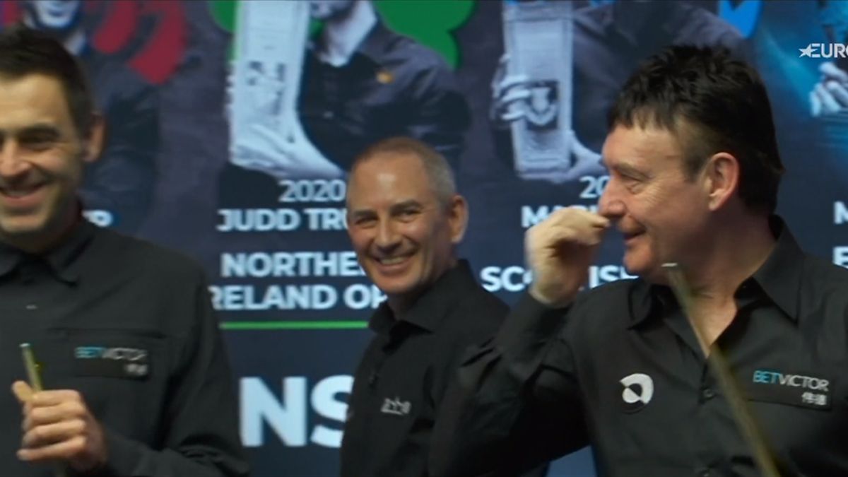 Welsh Open 2021 - Jimmy White lays two 'evil' snookers, Ronnie O'Sullivan escapes them both ...