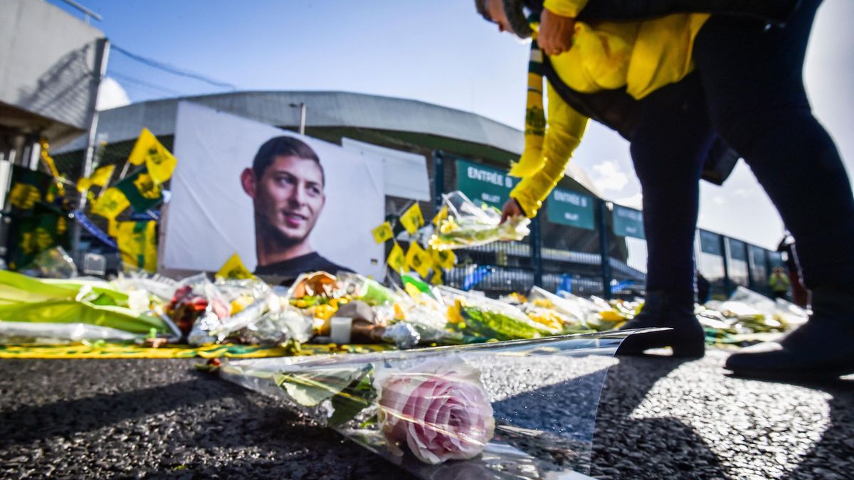 Emiliano Sala, l'ancien joueur de Nantes, est décédé dans un accident d'avion en 2019.