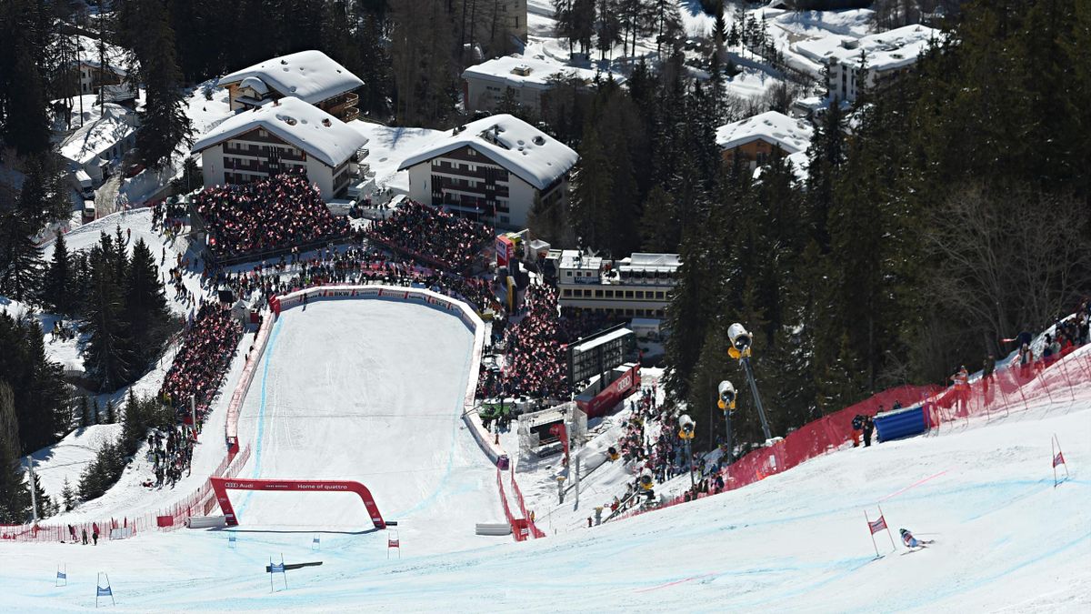CRANS-MONTANA, SWITZERLAND - MARCH 04: Wendy Holdener of Switzerland competes during the Audi FIS Alpine Ski World Cup Women's Combined on March 4, 2018 in Crans-Montana, Switzerland.