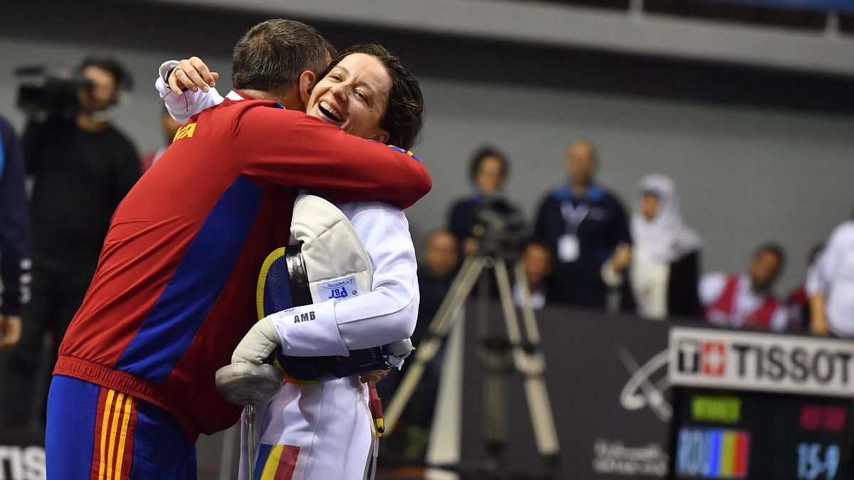 Ana Maria Popescu a câștigat medalia de aur la scrimă la ...