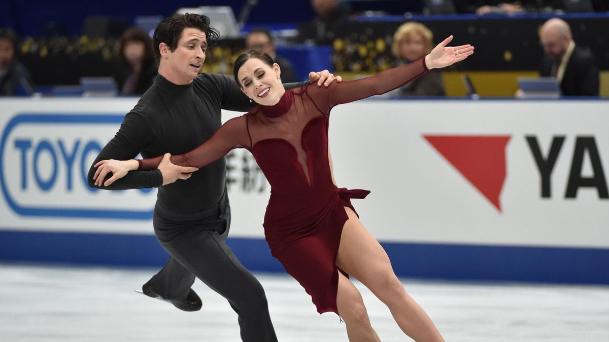 Tessa Virtue Scott Moir Glide To Victory In Japan Clinch Final Berth Eurosport