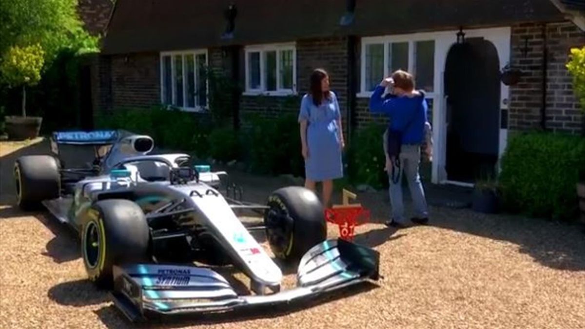 Mercedes Fly F1 Car To Home Of Terminally Ill Spirit Angel Of Hamilton Eurosport