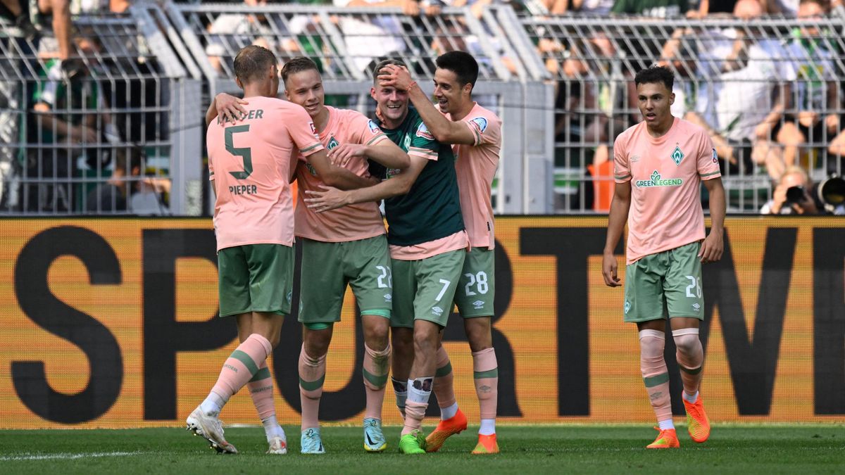 A Werder Bremen játékosait távol tartják a szurkolóiktól