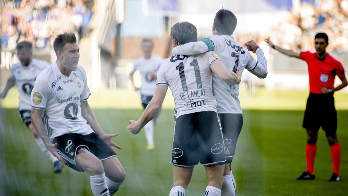 Bendtner ser frem til Celtic-møte: - Jeg vet hva vi kan ...