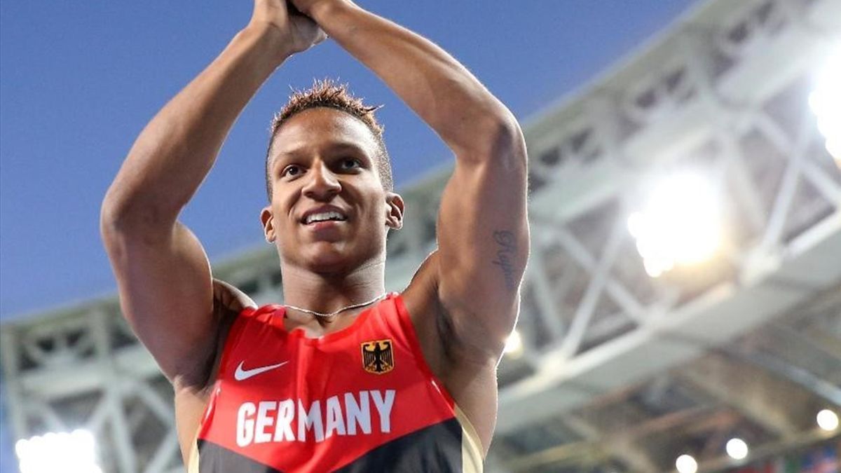 WM in Peking Raphael Holzdeppe gewinnt Silber im Stabhochsprung