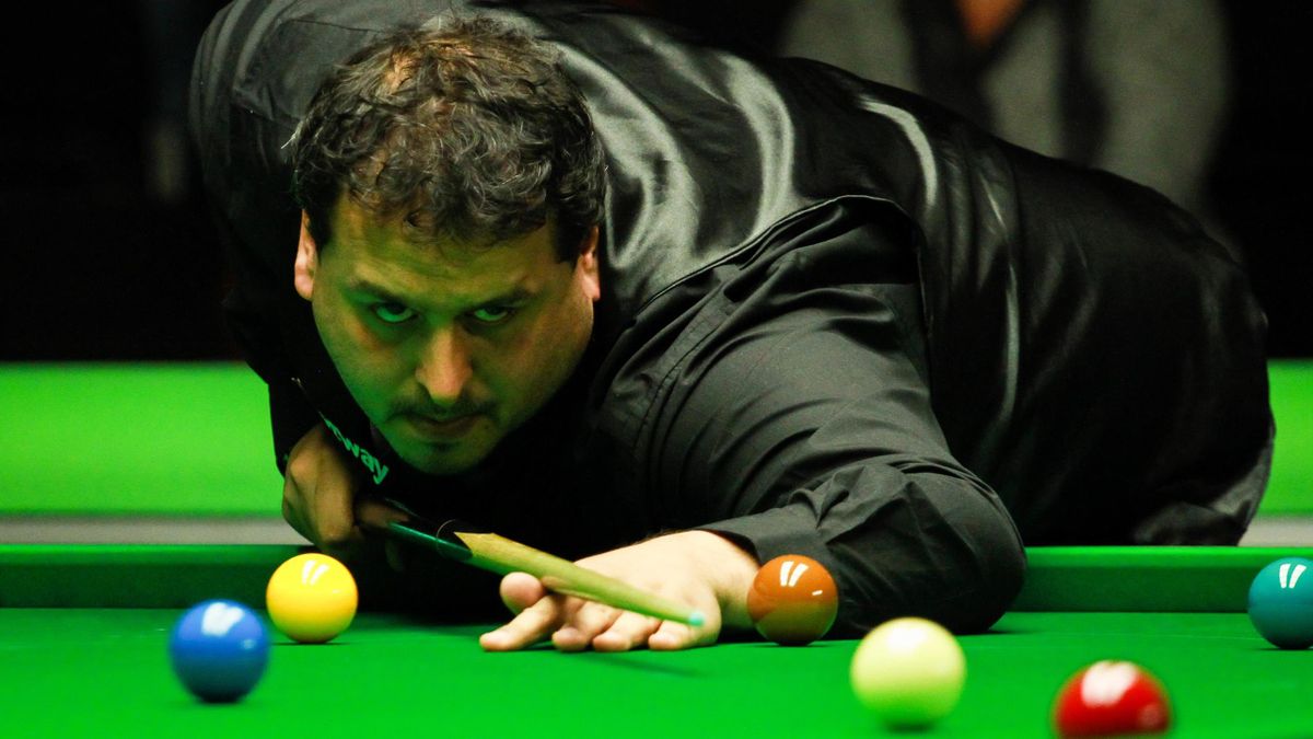 Leo Fernandez is bidding to return to the main World Snooker Tour.
